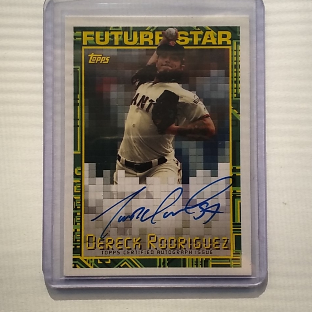 Topps 2019 Dereck Rodriguez Auto SP